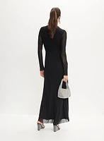 Robe ornée à col montant