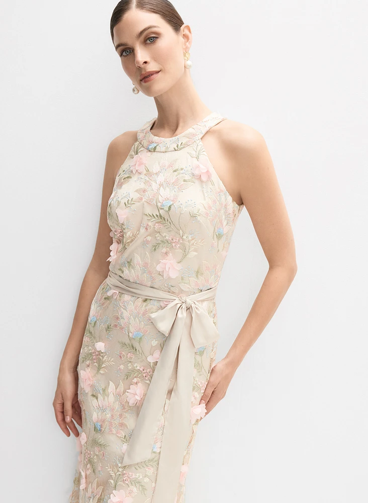 Robe florale en relief