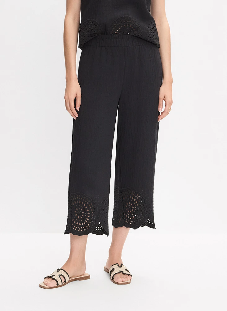 Floral Embroidered Capris