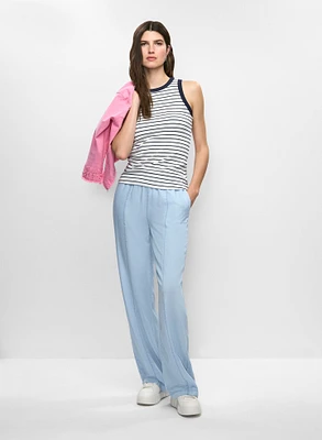 Camisole à rayures et pantalon à jambe large