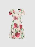 Robe florale à manches courtes