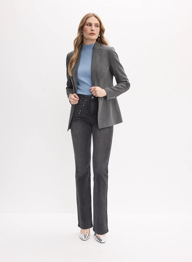 Blazer rayé et jean à jambe droite