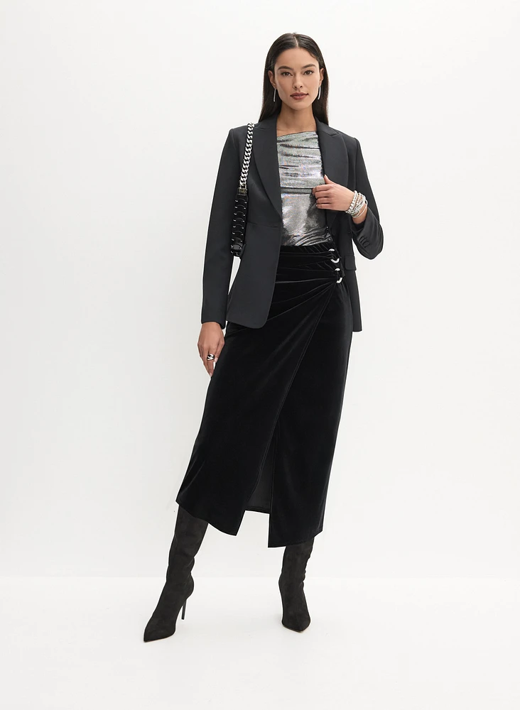 Veste à col cranté et insertion en satin et jupe midi en velours