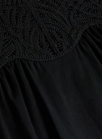Haut à détail en crochet