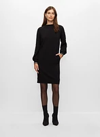 Robe à détails de clous au manches