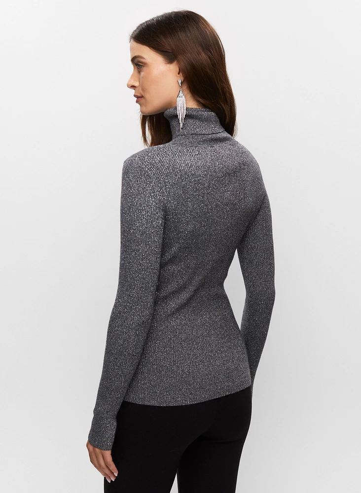 Pull à col roulé et tricot côtelé