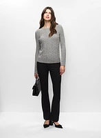 Pull à détails perlés et pantalon évasé