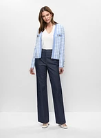 Cardigan pied-de-poule et jean évasé