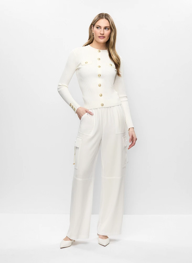 Pull à boutons et pantalon cargo