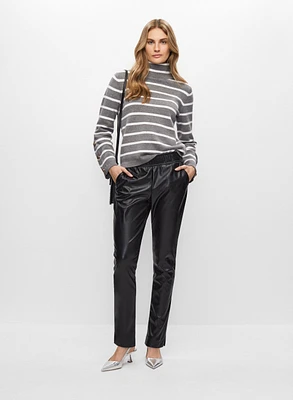 Pull à col roulé et pantalon droit