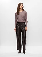Pull ajouré et pantalon en cuir végane
