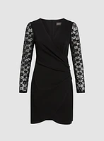 Robe tulipe avec manches en dentelle