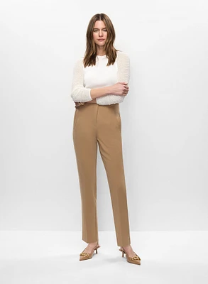 Pull à maille ouverte et pantalon en bi-stretch