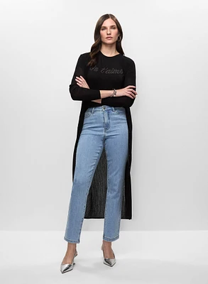 Cardigan long, t-shirt à slogan et jean à jambe droite