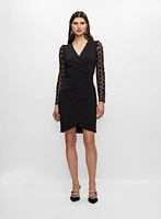 Robe tulipe avec manches en dentelle