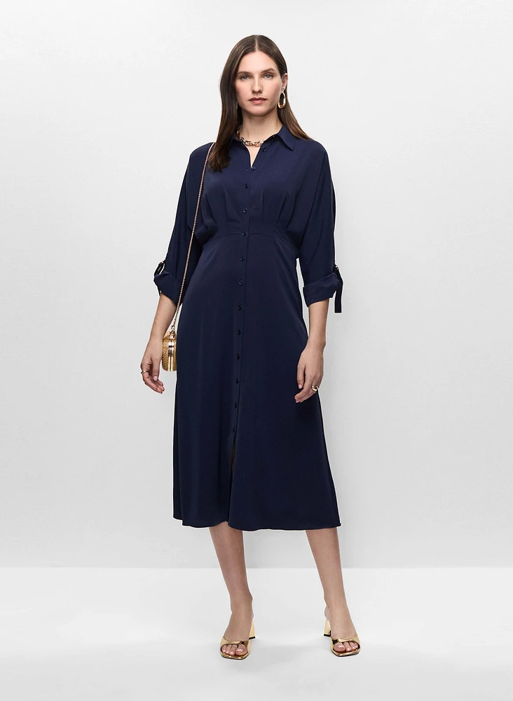 Robe boutonnée et collier à larges maillons