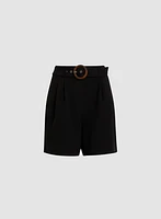 Short plissé avec ceinture