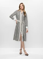 Robe boutonnée et boucles en résine