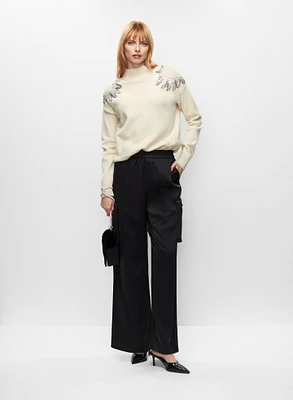 Pull pailleté et pantalon cargo