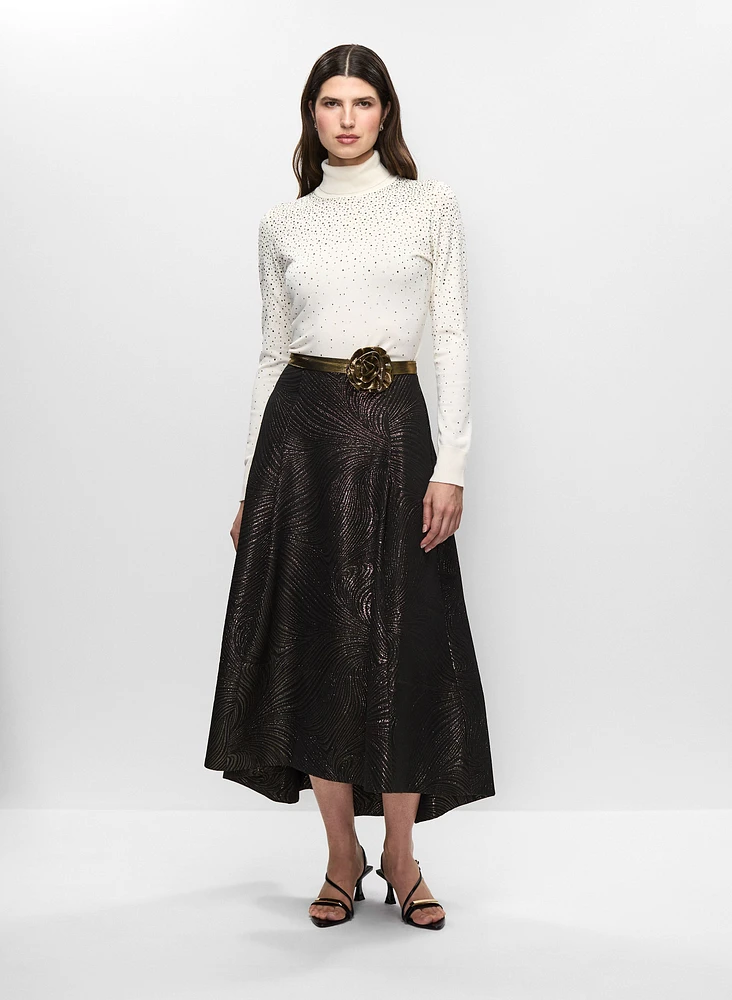 Pull col roulé et jupe asymétrique