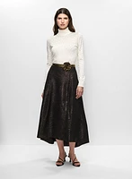 Pull col roulé et jupe asymétrique