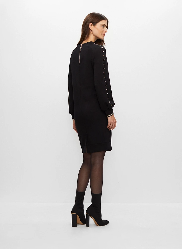 Robe à détails de clous au manches