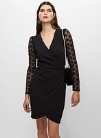 Robe tulipe avec manches en dentelle