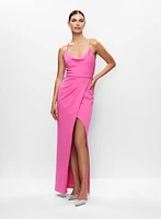 Robe à détail de cristaux et pochette à paillettes