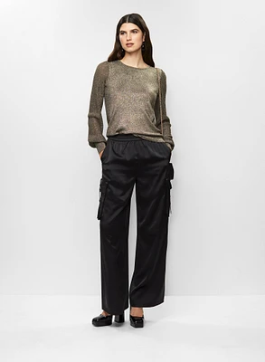 Pull en lurex et pantalon cargo satiné