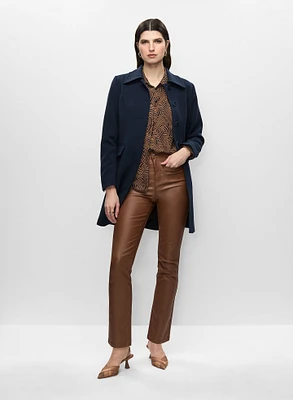 Trench mi-long et jean effet ciré
