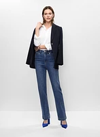 Veste mi-longue et jean semi-évasé