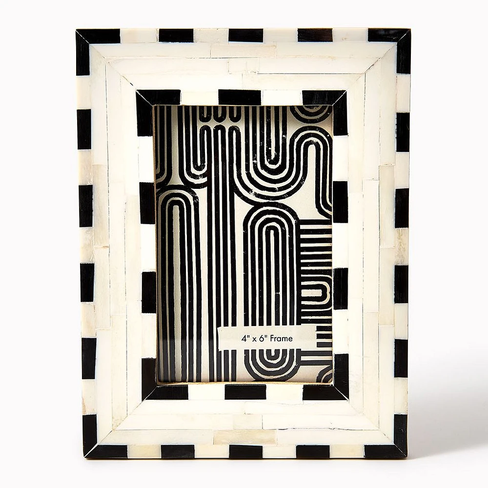 Black and White Striped Border 4x6 Frame