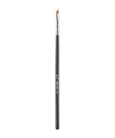 E06 Winged Liner Brush