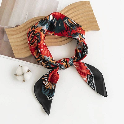 Purse Scarf Scarvii - Chain and Floral Square Scarf
