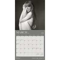 Taylor Swift Bilingual 2026 Wall Calendar