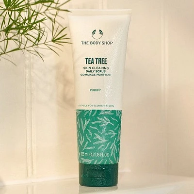 Tea Tree Skin Clearing Daily Scrub