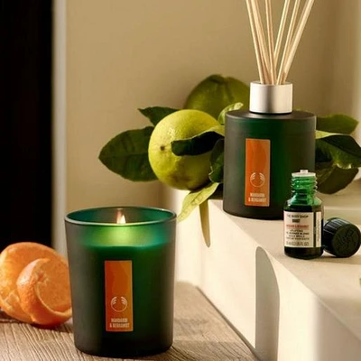 Boost Mandarin & Bergamot Uplifting Scented Candle