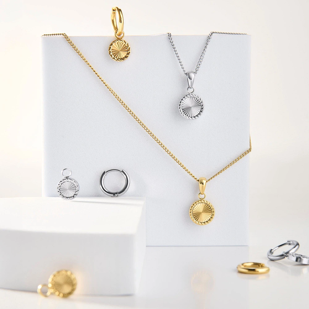 Esme Pendant Necklace