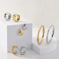 Stella Stud Earrings