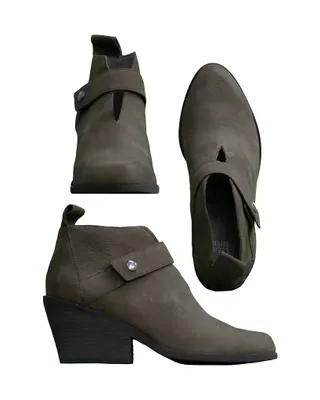 Eileen Fisher Footwear