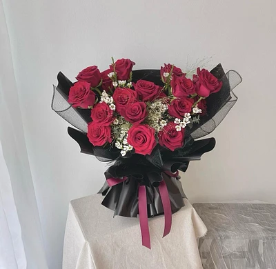 Charlotte Arrangement - Fresh Flowers