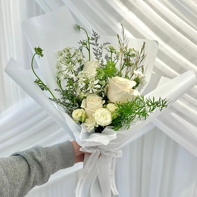 Scarlette Arrangement - Fresh Flowers