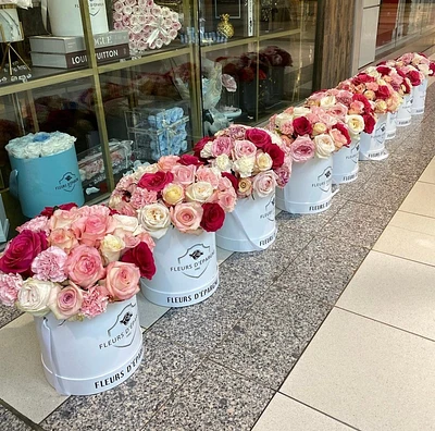 Super Dome Fresh Bucket - Flowers