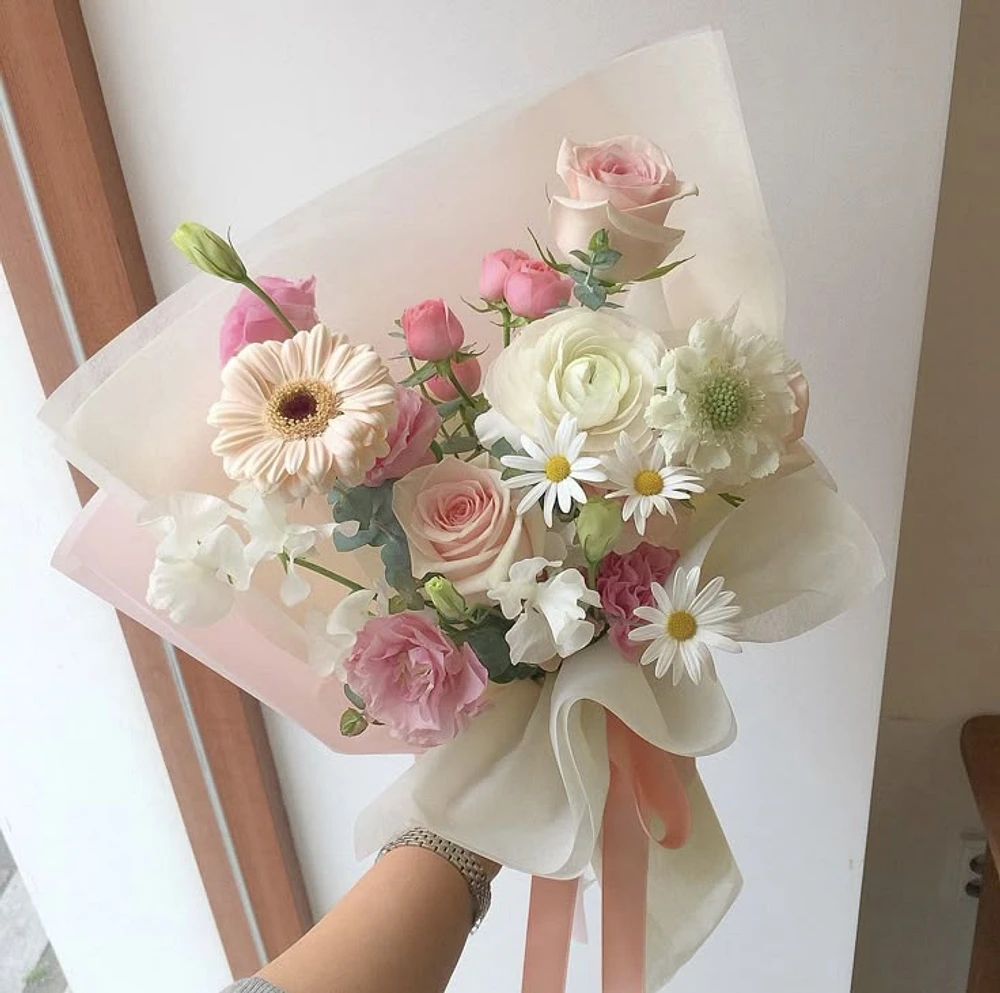 Bonita Arrangement - Fresh Flowers