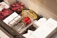 Fleurs D'epargne Large Fragrant Gift Box