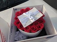 Elegance Prestige Rose Bucket