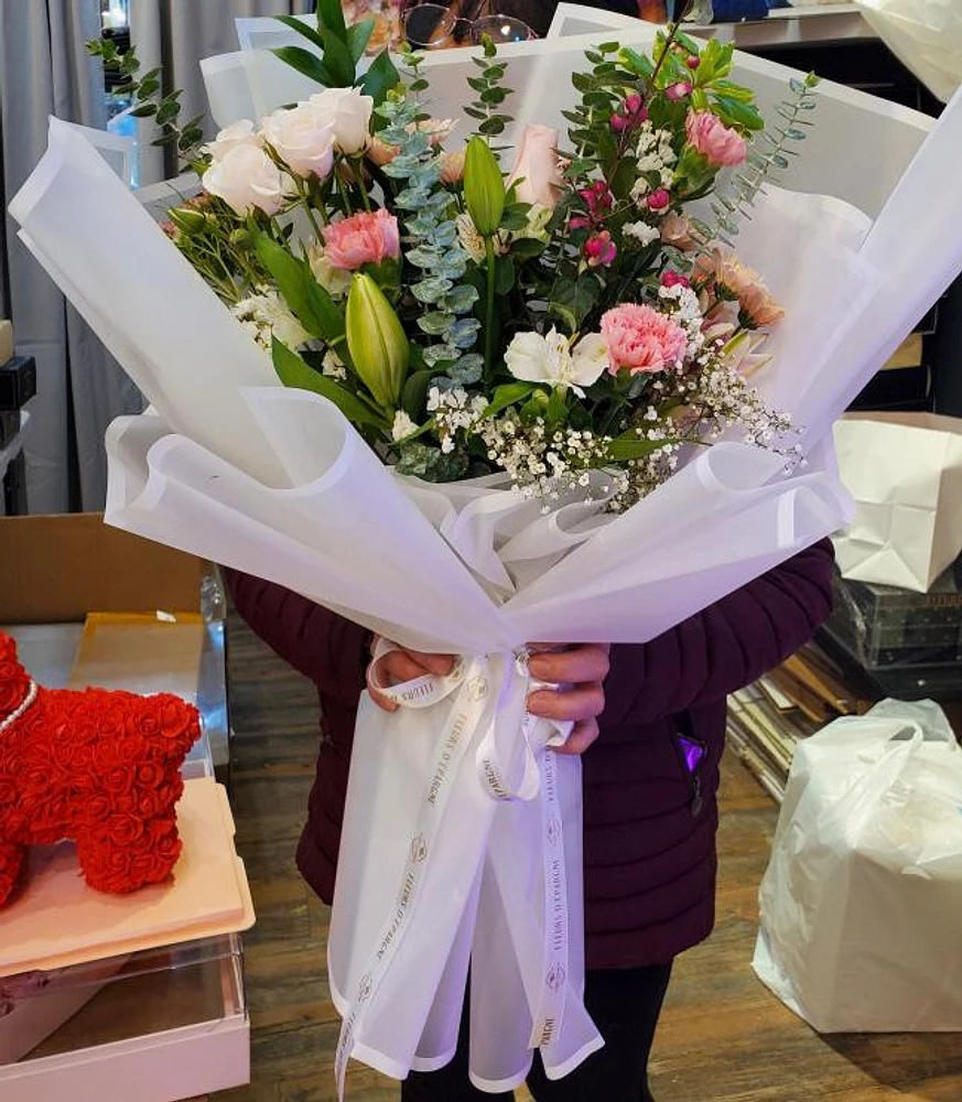 Glowing Bouquet - Fresh Flower