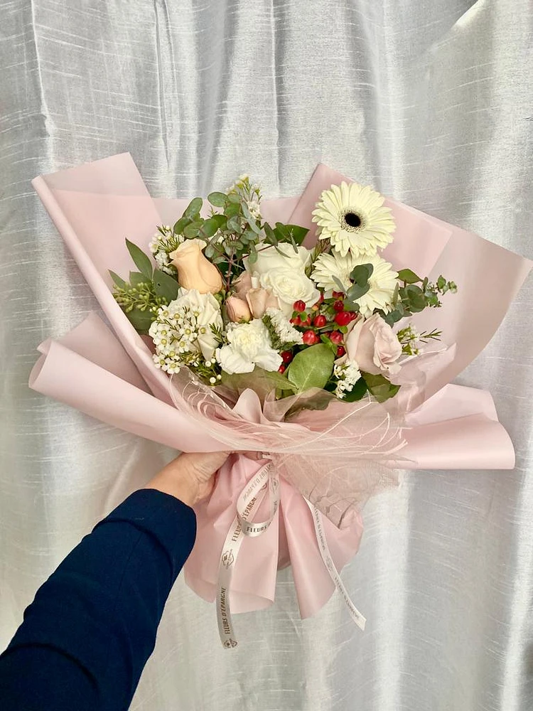 Lite Pink Bouquet - Fresh Flowers