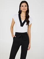 Contrast V-Neck Crepe Knit Top