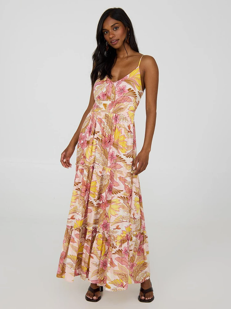 Robe longue à volants et motifs floraux